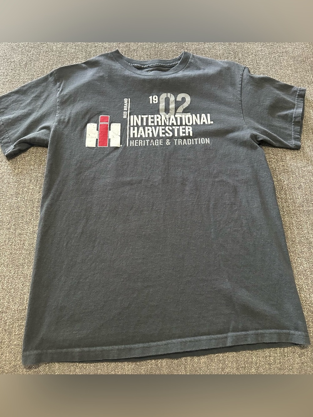 Case iH International Harvester Men’s T Shirt 
Size Medium